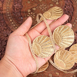〔メーター売り〕チロリアンテープ　メーター売 - 金糸が美しい　更紗模様のゴータ刺繍〔幅:約5cm〕 - 日の出 - サブ4