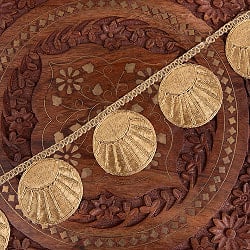 チロリアンテープ　メーター売 - 金糸が美しい　更紗模様のゴータ刺繍〔幅:約5cm〕 - 日の出の商品写真