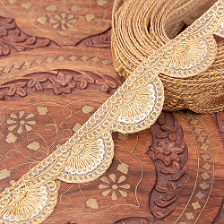 チロリアンテープ　メーター売 - 金糸が美しい　更紗模様のゴータ刺繍〔幅:約3.5cm〕 - 扇の商品写真