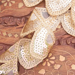 〔メーター売り〕チロリアンテープ　メーター売 - 金糸が美しい　更紗模様のゴータ刺繍〔幅:約4cm〕 - 鱗 - サブ3