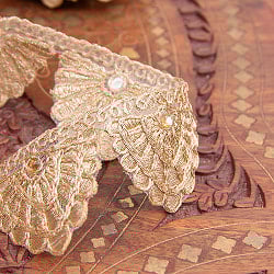 〔メーター売り〕チロリアンテープ　メーター売 - 金糸が美しい　更紗模様のゴータ刺繍〔幅:約4cm〕 - ステンドグラス - サブ4