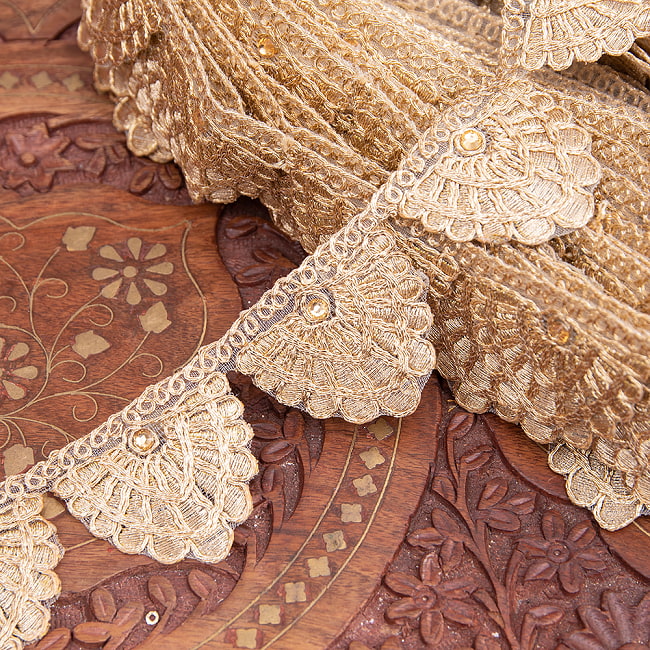 チロリアンテープ　メーター売 - 金糸が美しい　更紗模様のゴータ刺繍〔幅:約4cm〕 - ステンドグラス 8 - 1：ゴールド