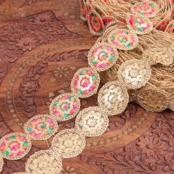 〔メーター売り〕チロリアンテープ　メーター売 - 金糸が美しい　更紗模様のゴータ刺繍〔幅:約3.5cm〕 - サークル