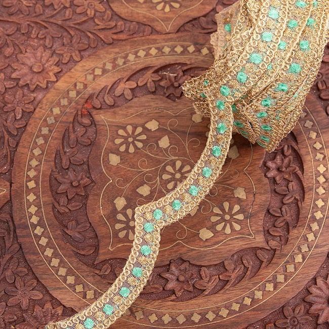 チロリアンテープ　メーター売 - 金糸が美しい　更紗模様のゴータ刺繍〔幅:約1.5cm〕 - ポンポン 14 - 7：ミント