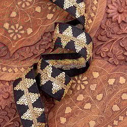 〔メーター売り〕チロリアンテープ　メーター売 - 金糸が美しい　更紗模様のゴータ刺繍〔幅:約2.8cm〕 - アンベール - サブ3