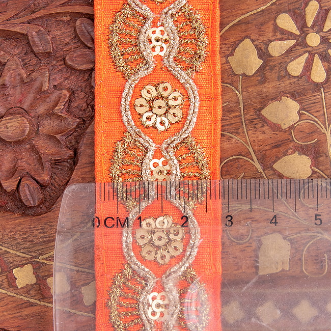 チロリアンテープ　メーター売 - 金糸が美しい　更紗模様のゴータ刺繍〔幅:約2.8cm〕 - ジャイマンディル 7 - 横幅はこのようになります