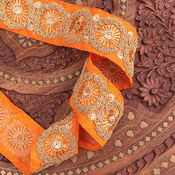 〔メーター売り〕チロリアンテープ　メーター売 - 金糸が美しい　更紗模様のゴータ刺繍〔幅:約4.8cm〕 - コナーラク - サブ3