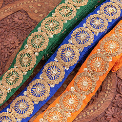 チロリアンテープ　メーター売 - 金糸が美しい　更紗模様のゴータ刺繍〔幅:約4.8cm〕 - コナーラクの商品写真