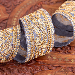 〔メーター売り〕チロリアンテープ　メーター売 - 金糸が美しい　更紗模様のゴータ刺繍〔幅:約4.2cm〕 - 飛翔 - サブ4