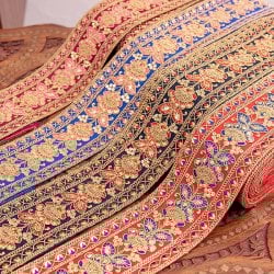 【全5色】 【極太幅7.5cm】 チロリアンテープ　メーター売 - 金糸が美しい　更紗模様のゴータ刺繍 −金魚草