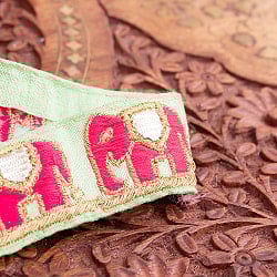 チロリアンテープ　メーター売 - 金糸が美しい　更紗模様のゴータ刺繍 〔幅:約3cm〕 - 象の隊列 - サブ2