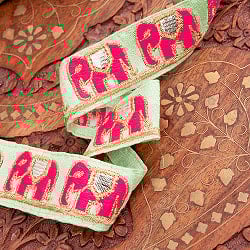 チロリアンテープ　メーター売 - 金糸が美しい　更紗模様のゴータ刺繍 〔幅:約3cm〕 - 象の隊列 - サブ3