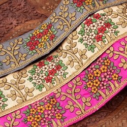 【極太幅8cm】 チロリアンテープ　メーター売 - 金糸が美しい　更紗模様のゴータ刺繍  - 満開