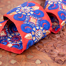 約9m チロリアンテープ ロール売  - 金糸が美しい　更紗模様のゴータ刺繍  〔幅:約5.8cm〕 紋章 - サブ4