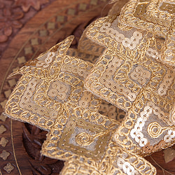 約9m チロリアンテープ ロール売 - 金糸が美しい　更紗模様のゴータ刺繍〔幅:約6cm〕 - ジオメトリック - サブ2