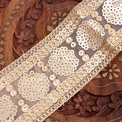 チロリアンテープ　メーター売 - 金糸が美しい　更紗模様のゴータ刺繍〔幅:約6.5cm〕 - マハル - サブ2