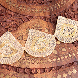 約9m チロリアンテープ ロール売 - 金糸が美しい　更紗模様のゴータ刺繍〔幅:約5.7cm〕 - 貝殻 - サブ5