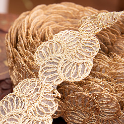 約9m チロリアンテープ ロール売 - 金糸が美しい　更紗模様のゴータ刺繍〔幅:約4cm〕 - プルメリア - サブ2