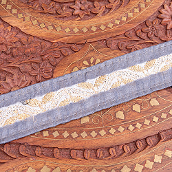 約9m チロリアンテープ ロール売 - 金糸が美しい　更紗模様のゴータ刺繍〔幅:約4.2cm〕 - 飛翔 - サブ5