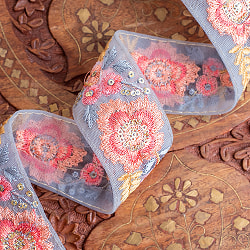 【全3色】チロリアンテープ　メーター売 - 金糸が美しい　　更紗模様のゴーダ刺繍〔幅:約4cm〕 - くすみカラーのフラワー刺繍 - サブ4