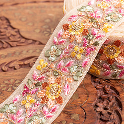 【全3色】チロリアンテープ　メーター売 - 金糸が美しい　　更紗模様のゴーダ刺繍〔幅:約5.5cm〕 - マルチカラーのフラワー刺繍 - サブ2