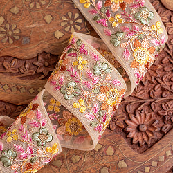 【全3色】チロリアンテープ　メーター売 - 金糸が美しい　　更紗模様のゴーダ刺繍〔幅:約5.5cm〕 - マルチカラーのフラワー刺繍 - サブ4