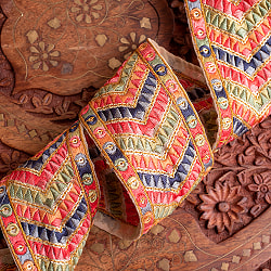 チロリアンテープ　メーター売 -　更紗模様のゴーダ刺繍〔幅:約6.3cm〕 - マルチカラーの幾何学模様 - サブ4