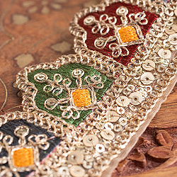 チロリアンテープ　メーター売 - 金糸が美しい　　更紗模様のゴーダ刺繍〔幅:約5.5cm〕 -お城の壁 - サブ3