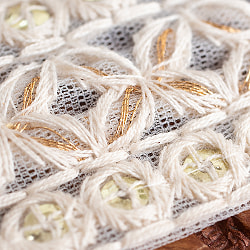 チロリアンテープ　メーター売 - 柔らかなコットンに金糸が美しい　　スパンコールとゴーダ刺繍〔幅:約3.5cm〕 - 四つ葉 - サブ3