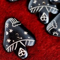 水牛の角ボタン[5個セット] - 約4cm ×約3cmきのこ