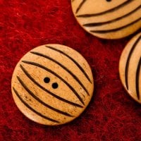 水牛の角ボタン[5個セット] - 約3.3cm茶・丸