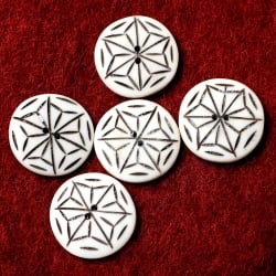 水牛の角ボタン[5個セット]  - 約3cm白・丸 - サブ5