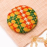 モン族の刺繍ボタン【直径：40mm 3個セット】 - 黄系の商品写真