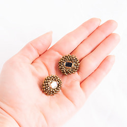 【お得な3個SET】【6個入】インドのデコラティブボタン ミラーとビーズ【全3色】 - サブ4