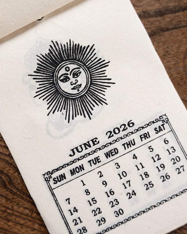 【2026年度版】手のひらサイズのネパールのカレンダー ブッダアイ 2 - デザインは、ネパールの伝統的なものから、神様、ミティラーなど色々取り揃えました。