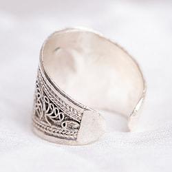 聖なるモチーフのホワイトメタルリング【全2デザイン・フリーサイズ】 - サブ5