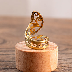 【安心のフリーサイズ】ペイズリー模様のゴールドリング - サブ4