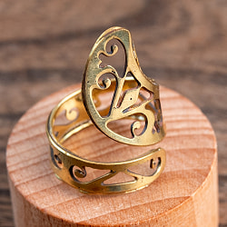 【安心のフリーサイズ】ペイズリー模様のゴールドリング - サブ5