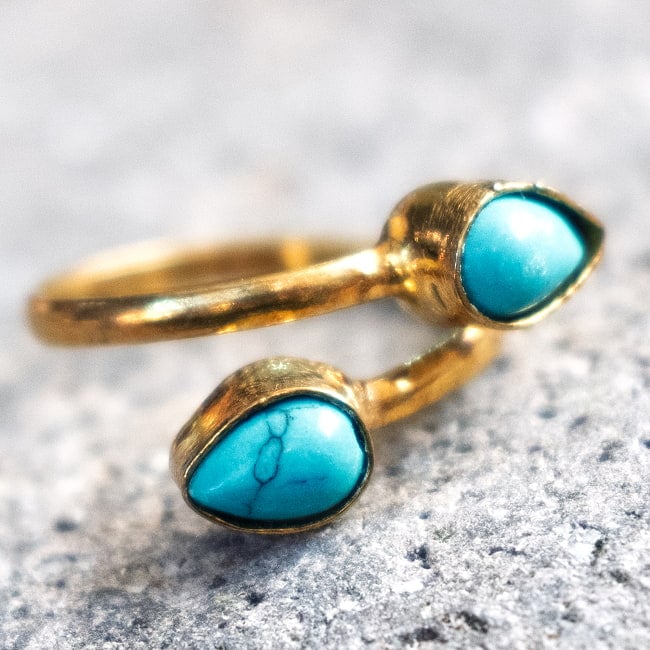 【嬉しいフリーサイズ】天然石のシンプルリング-雫 15 - 6：ターコイズ（こちらはイミテーションです）