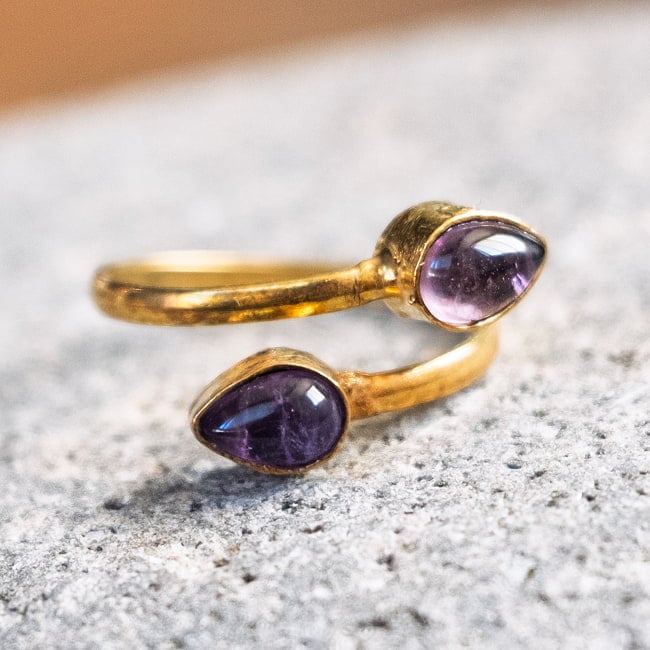 【嬉しいフリーサイズ】天然石のシンプルリング-雫 2 - こちらはアメジストです
