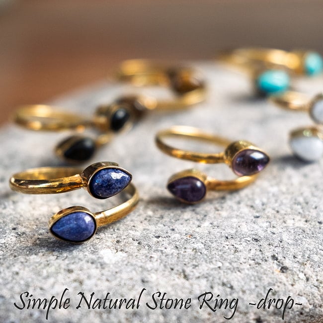 【嬉しいフリーサイズ】天然石のシンプルリング-雫の写真インド,アクセ,チャクラ,指輪,リング,天然石,ムーンストーン,アメジスト,ターコイズ,ラブラドイド,タイガーアイ,ラピスラズリ,ブラックオニキス,