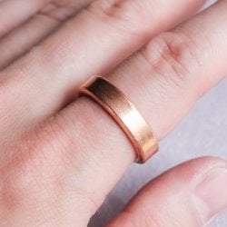 インドの純銅製リング 指輪 シンプルプレーンデザイン フリーサイズ(15号以上)　アーユルヴェーダやプージャで人気の銅