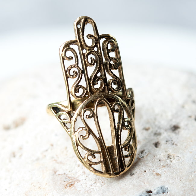 【嬉しいフリーサイズ】ゴールドのハムサリングの写真ハムサリング,Hamsa Hand,ファティマの手,魔除けモチーフ,お守りリング,エスニックリング,リング,スピリチュアル,吉祥模様,レディースリング,邪視除け,開運アクセサリー