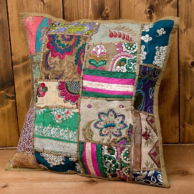 【ラジャスタン刺繍】クッションカバー カーキ系アソートの写真