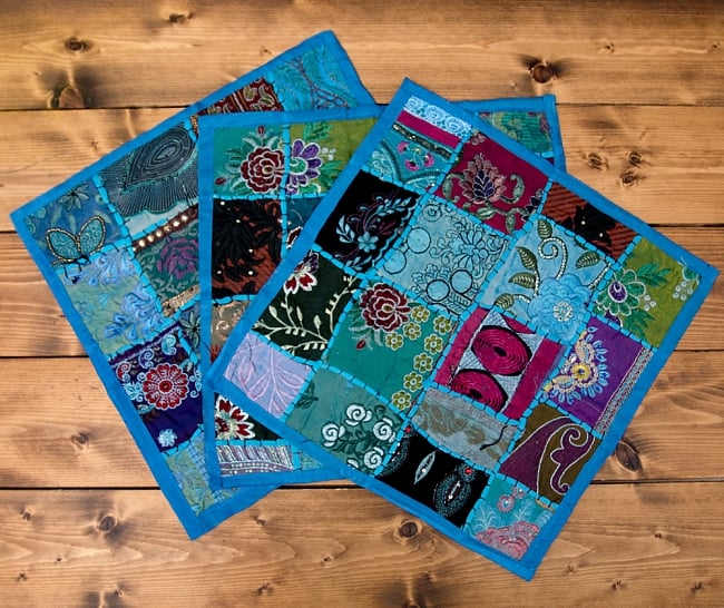  【ラジャスタン刺繍】クッションカバー 水色系アソート 6 - アソート例です。
この様な色合いの中から1点をランダムにお送りさせて頂きます。