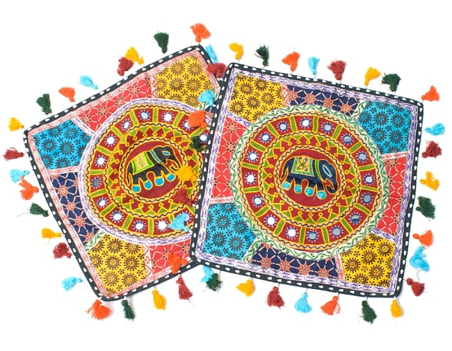 ミラー付き！ラジャスタン刺繍のクッションカバー - 象さん【赤系アソート】 6 - アソート例です