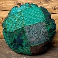 ラジャスタン刺繍のクッションカバー - 緑系アソートの商品写真