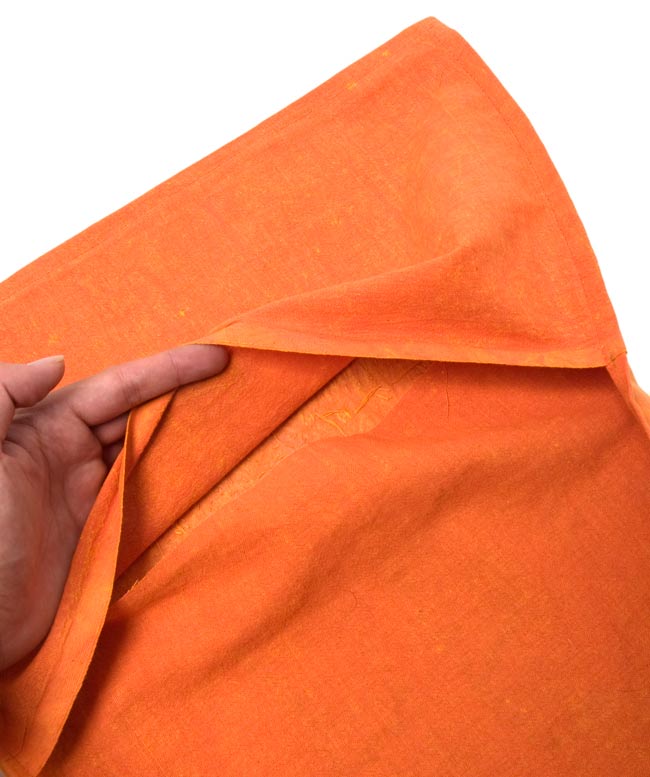 象さんモチーフの手縫いクッションカバー 【オレンジ】 6 - 裏面のクッションを入れる部分はこのようになっております。また、写真は同ジャンル品のものとなります。