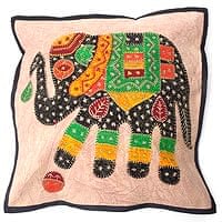 象さんモチーフの手縫いクッションカバー【肌色】の商品写真