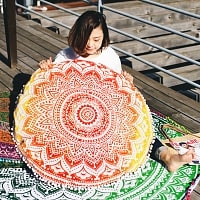 特大サイズ！マンダラ丸型クッションカバー【約90cm】の商品写真